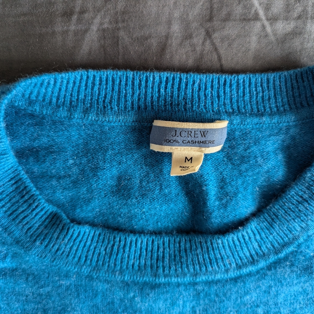 J. Crew 100% Cashmere Boyfriend Sweater Crewneck Size M NWOT - Picture 2 of 3